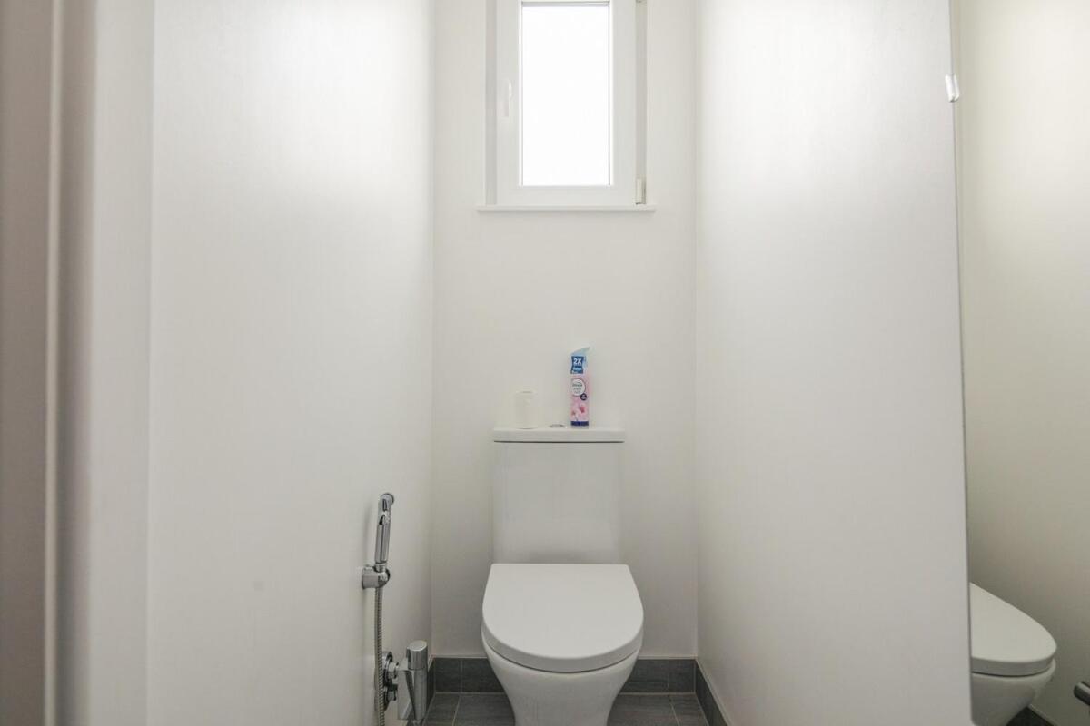 Spacious 3 Bedroom Home With Ps5 And Pool Table Near O2 Arena Canary Wharf And Elizabeth Line To Central London Exterior foto
